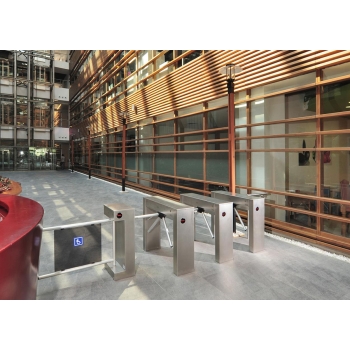 Tripod CAME 700D (podwójny, obudowa ze stali nierdzewnej, 2x ramiona opadające, 2x zmotoryzowany)