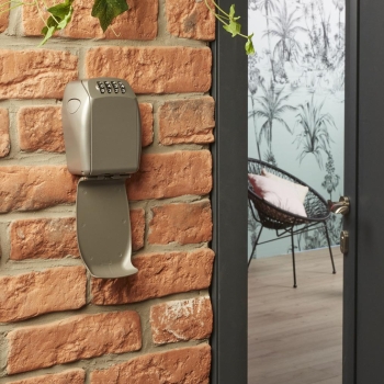 Skrytka na klucze z szyfrem Master Lock 5415EURD