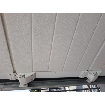 Brama garażowa segmentowa Jarmex z napędem DEA (Wymiar: 2370x2500mm)