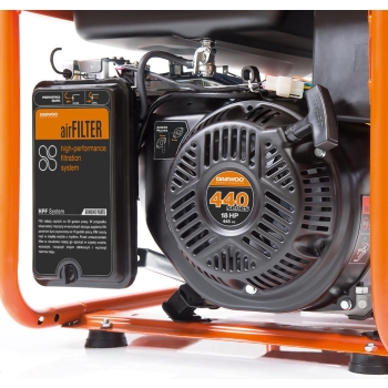 ZESTAW AGREGAT PRĄDOTWÓRCZY DAEWOO GDA 8500E-3 7.0kW + 2x GENERATOR OIL SAE 10W-30 DWO 600